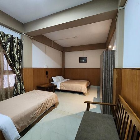 Hotel The Oak Tawang Eksteriør billede