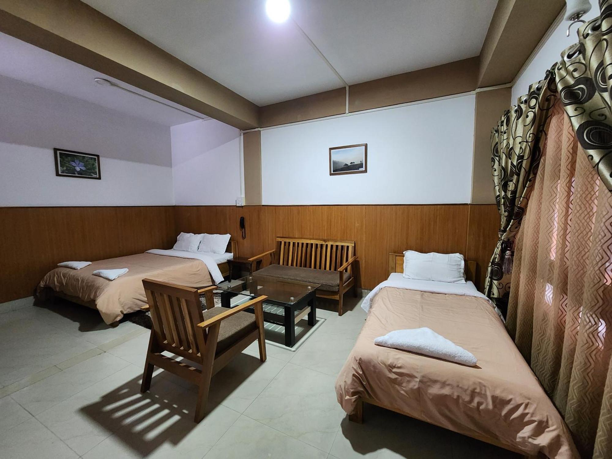 Hotel The Oak Tawang Eksteriør billede