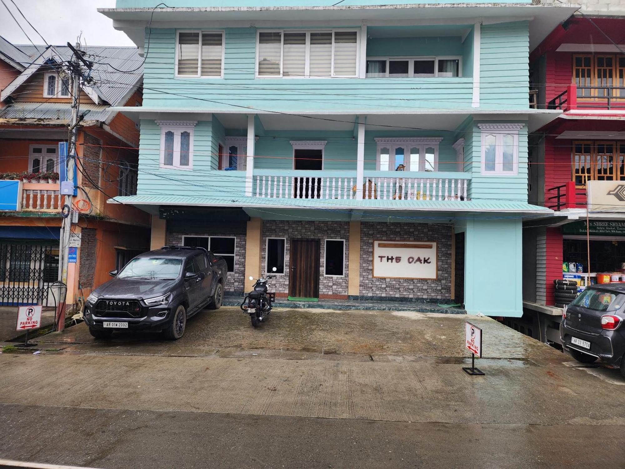 Hotel The Oak Tawang Eksteriør billede